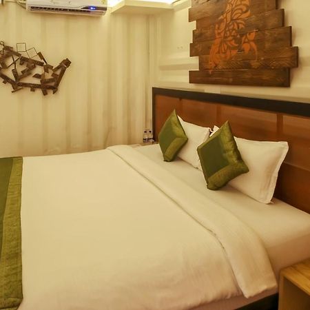 Treebo Trend Beach Box Hotel Baga Exterior foto